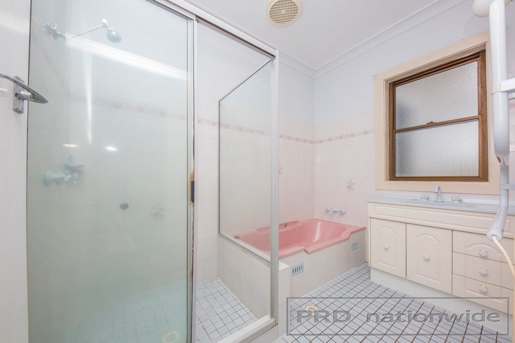 19 Hiland Crescent EAST MAITLAND 9