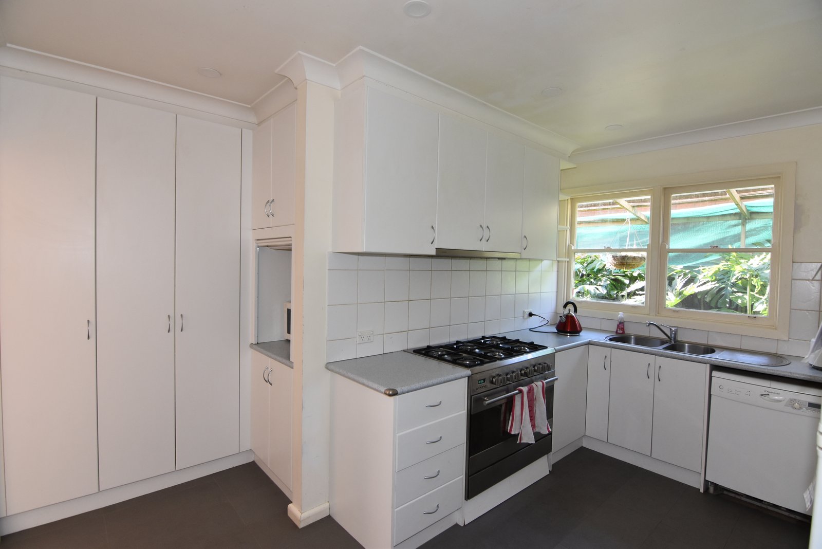 Gallery: 19 Hilltop Street