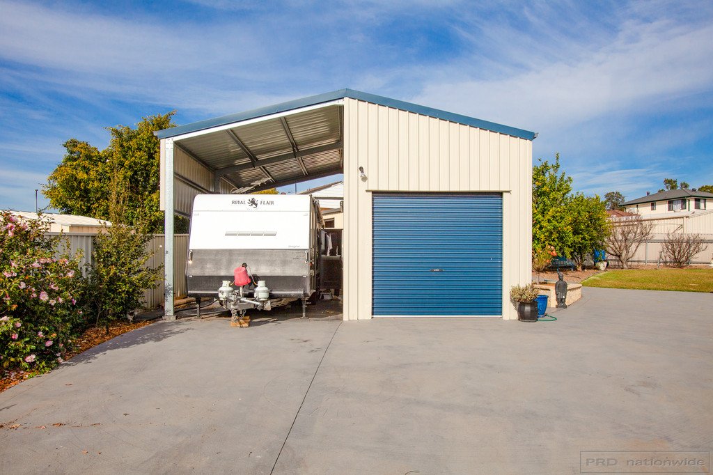 19 Holliday Close RUTHERFORD 4