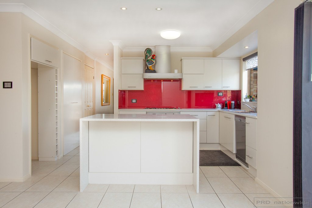 19 Holliday Close RUTHERFORD 14