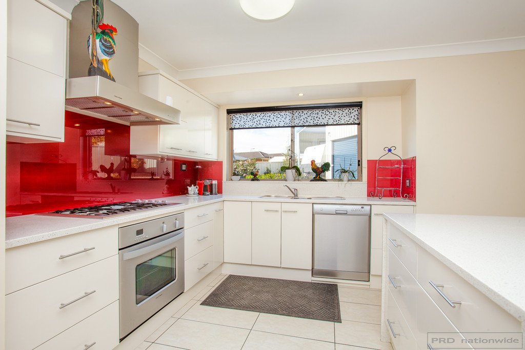 19 Holliday Close RUTHERFORD 15