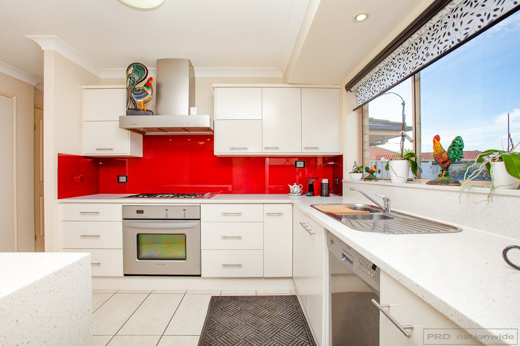 19 Holliday Close RUTHERFORD 16