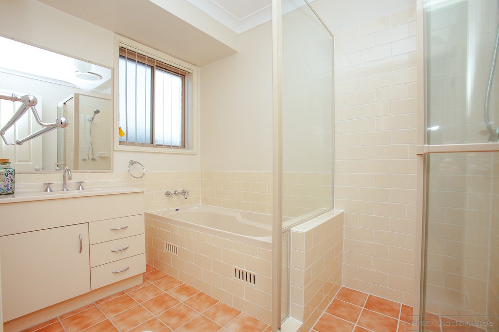 19 Holliday Close RUTHERFORD 24