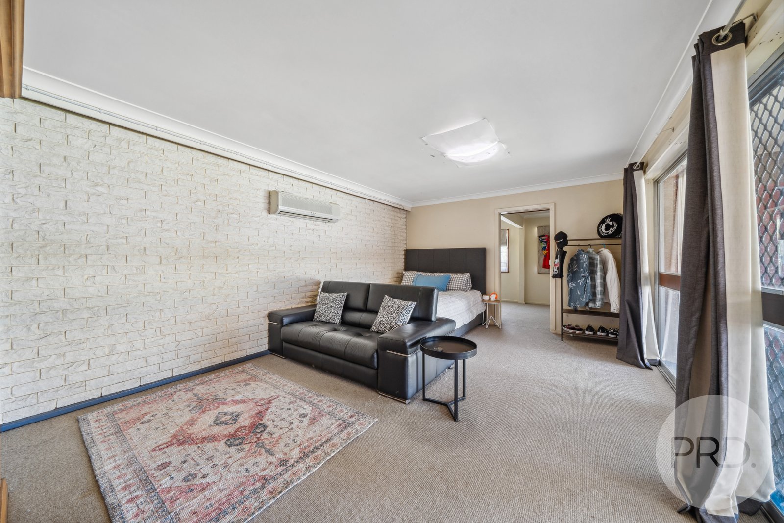 19 Holloway Street TOLLAND 12