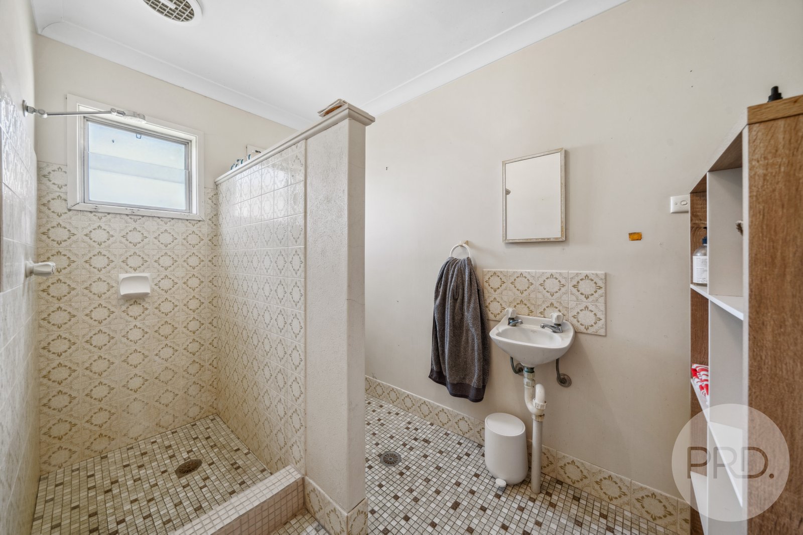 19 Holloway Street TOLLAND 14