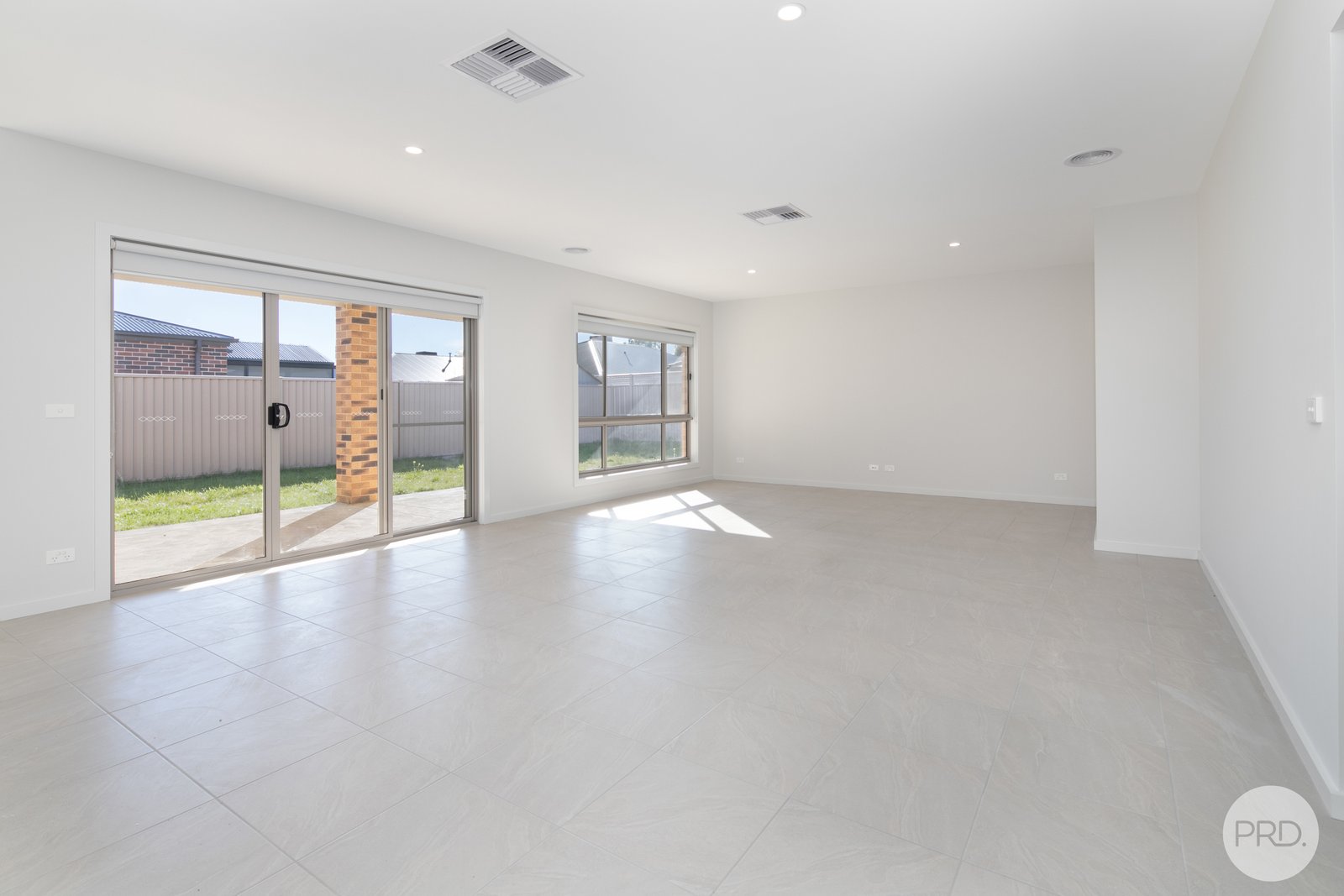 19 Honey Eater Drive WINTER VALLEY 8
