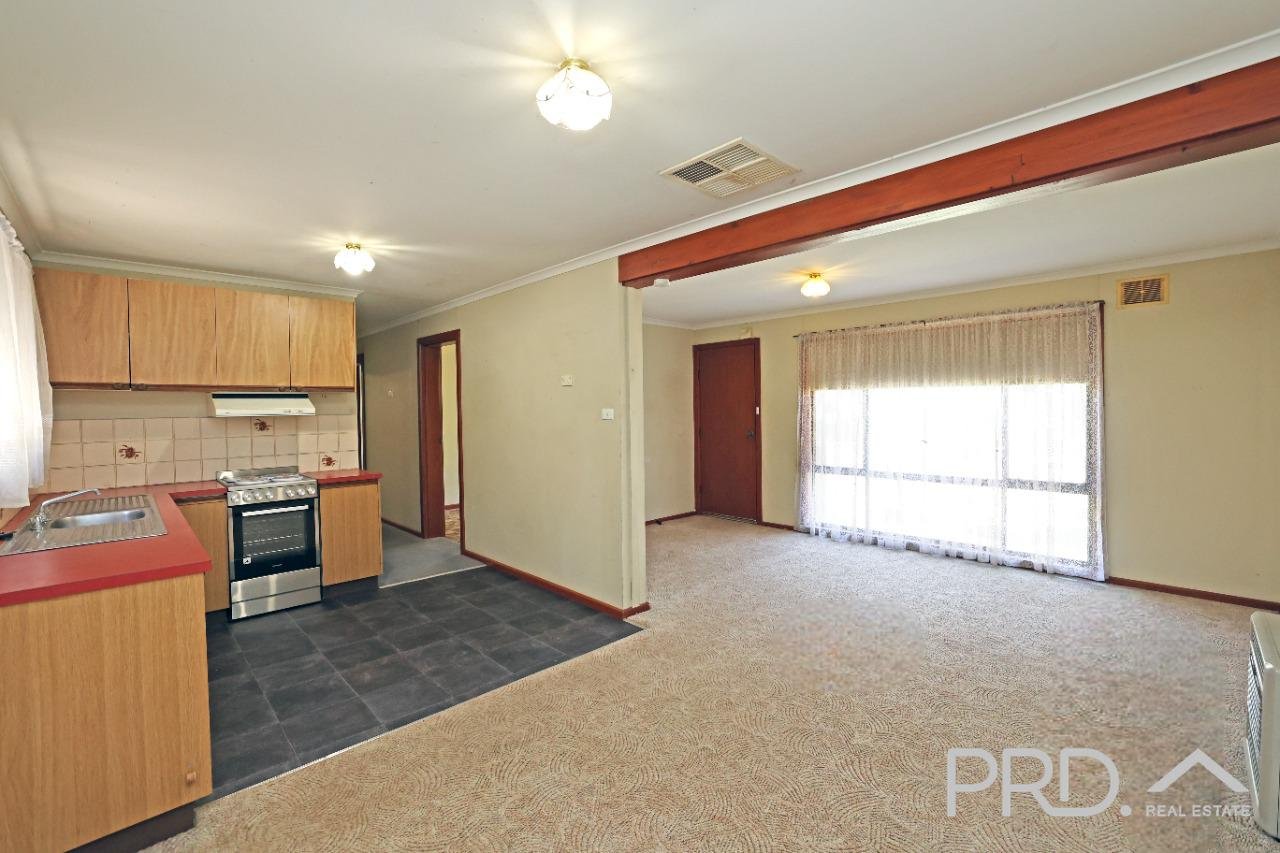 19 Hume Street DARETON 2