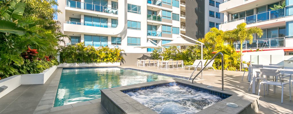 19 Imperial Parade LABRADOR 2