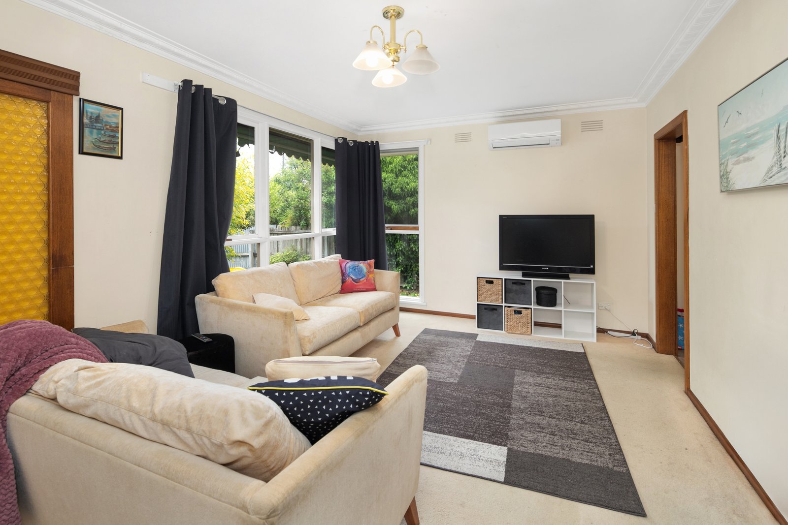 19 Ivanhoe Street WENDOUREE 2