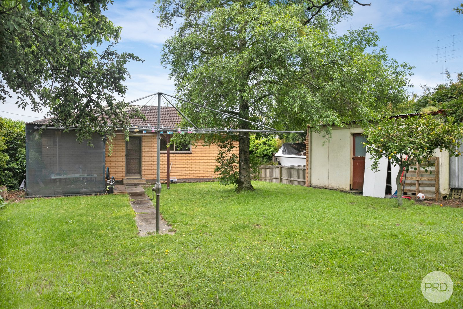 19 Ivanhoe Street WENDOUREE 8