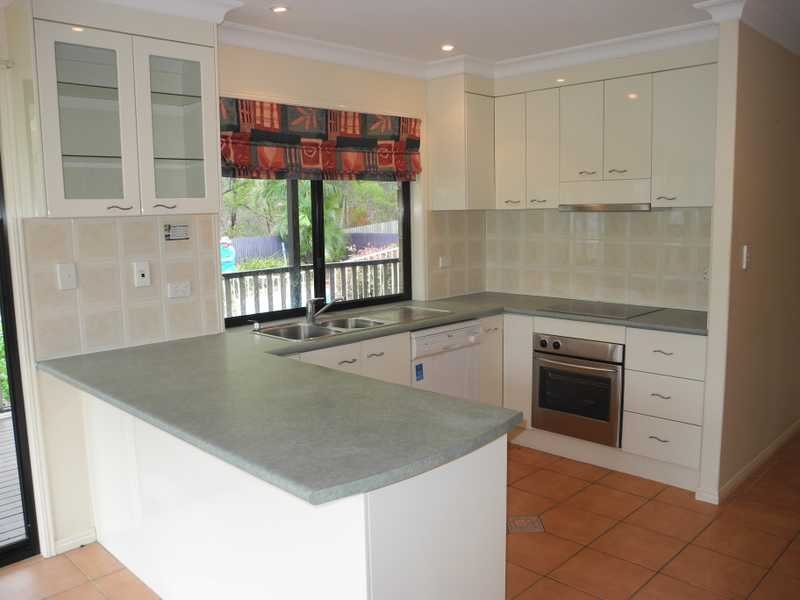 19 Jarrah Drive BOYNE ISLAND 11