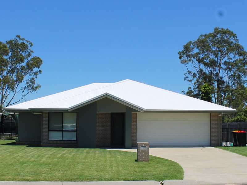 19 JEANA Close BOYNE ISLAND 1