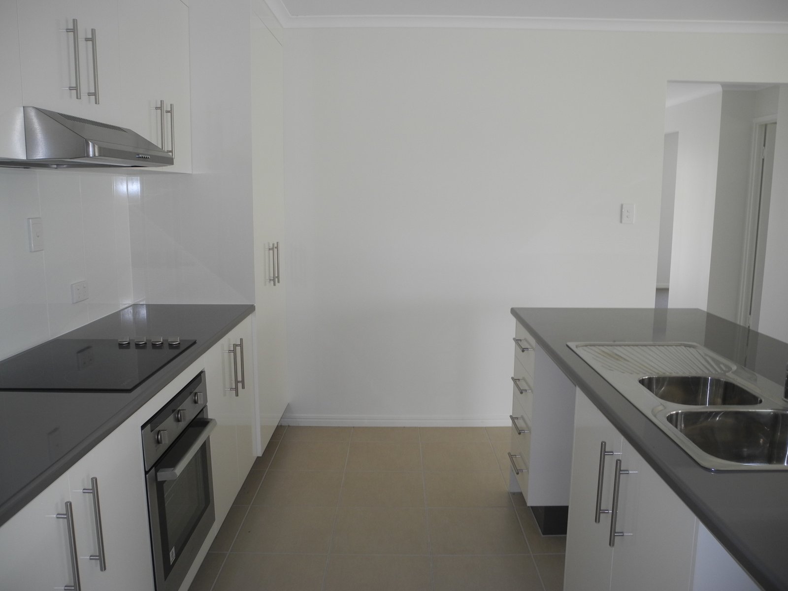 19 JEANA Close BOYNE ISLAND 2