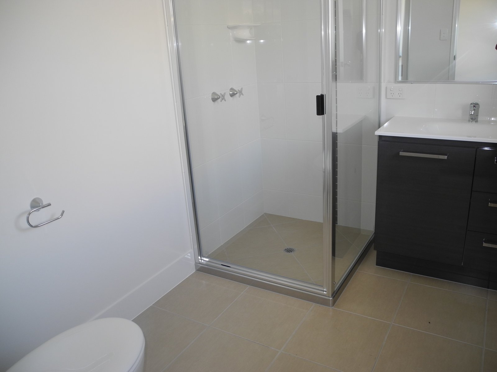 19 JEANA Close BOYNE ISLAND 3