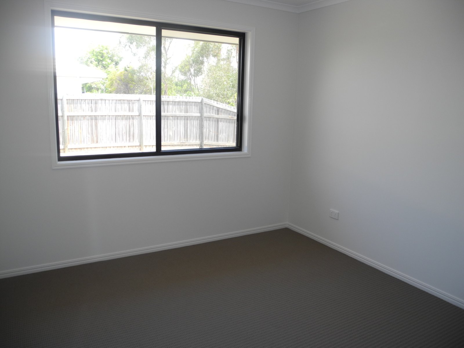 19 JEANA Close BOYNE ISLAND 12