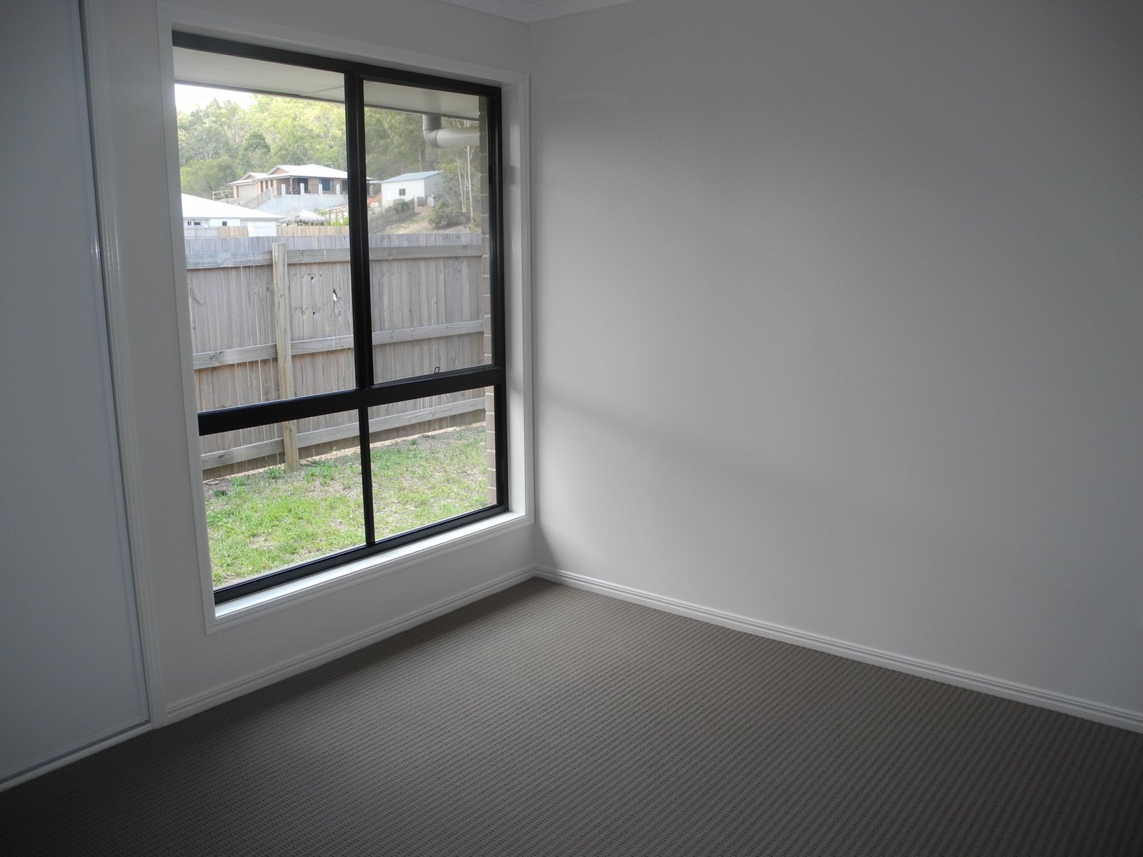 19 JEANA Close BOYNE ISLAND 13