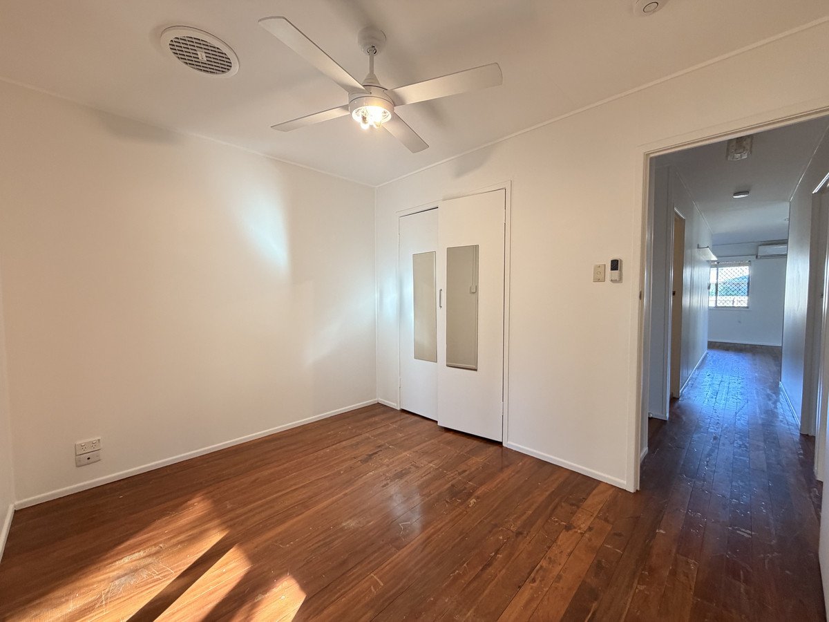 19 Joy Avenue Burleigh Heads 6