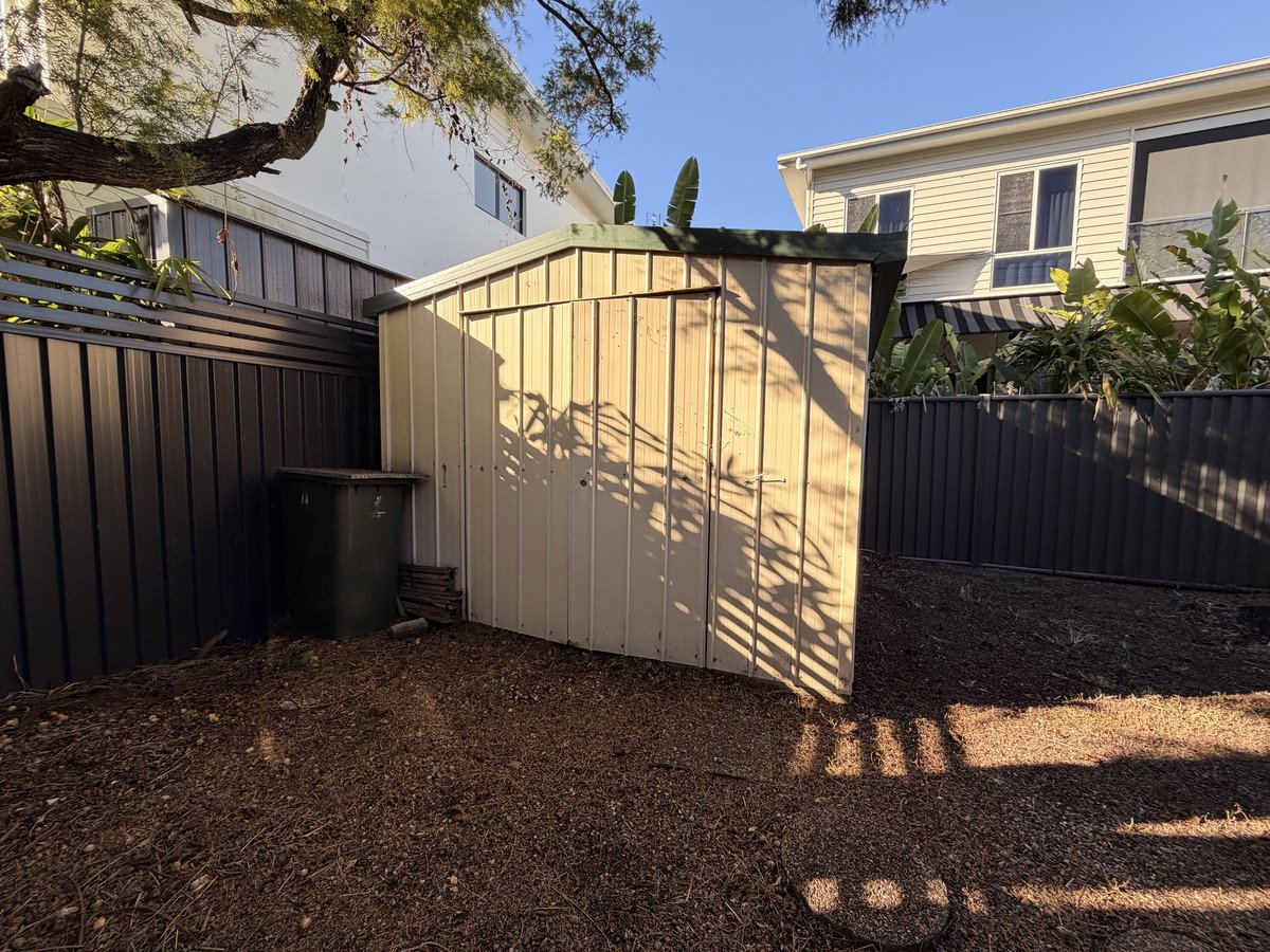 19 Joy Avenue Burleigh Heads 14