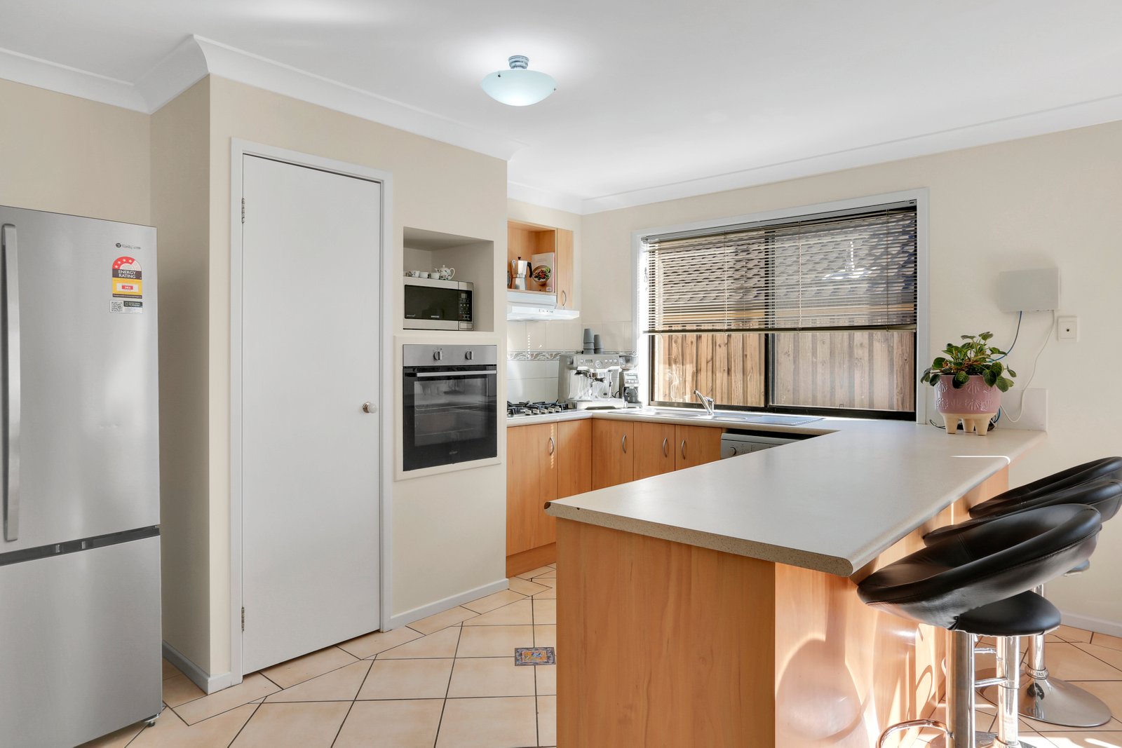 19 Karara Avenue HORSLEY 4