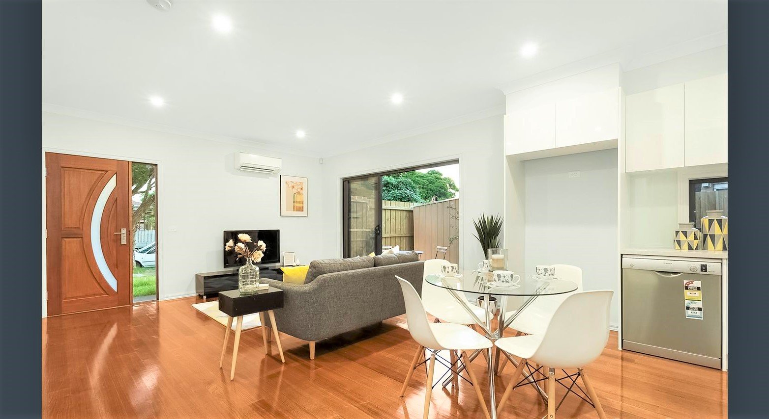 Gallery: 1/9 Kaybrook Court