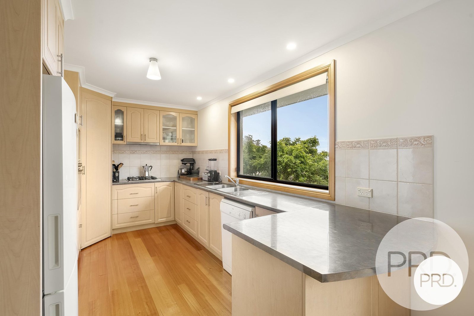 19 Keith White Crescent MOUNT STUART 9