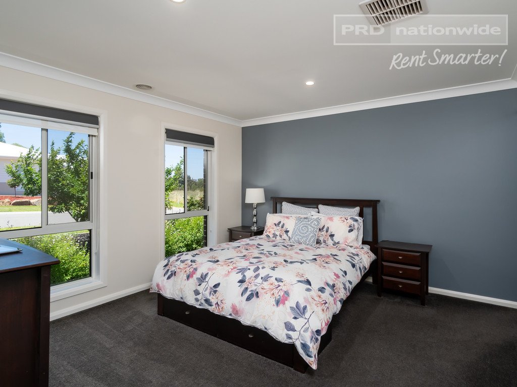 19 Kellerman Crescent BOOROOMA 7