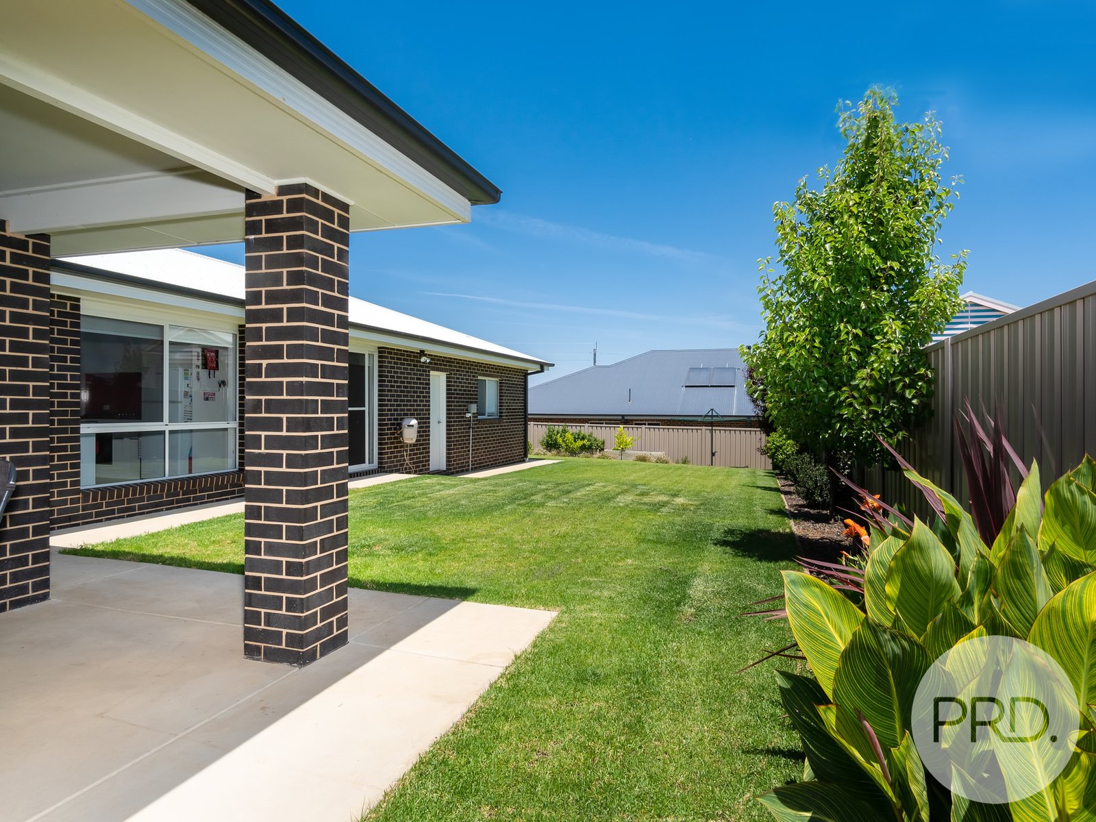 19 Kellerman Crescent BOOROOMA 12