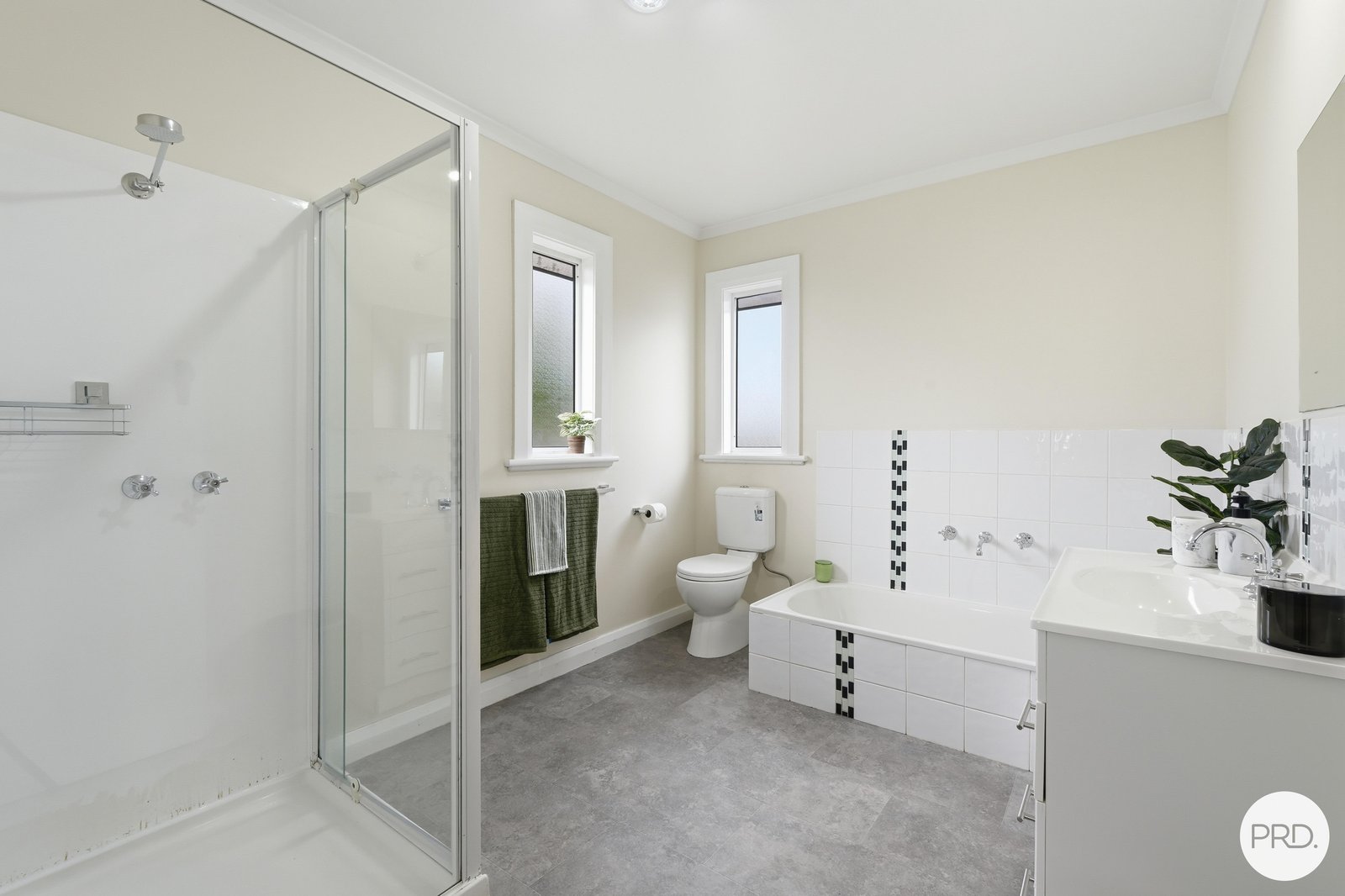 1/9 Kenbrae Avenue GLENORCHY 28