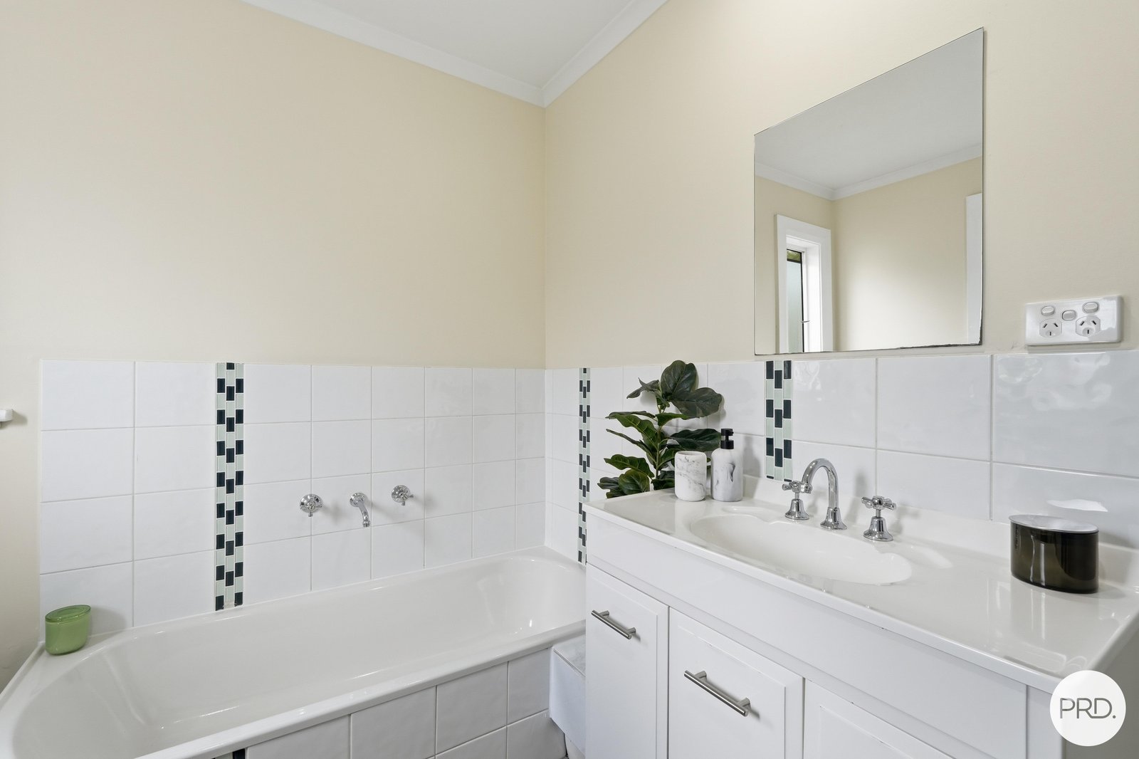 1/9 Kenbrae Avenue GLENORCHY 30