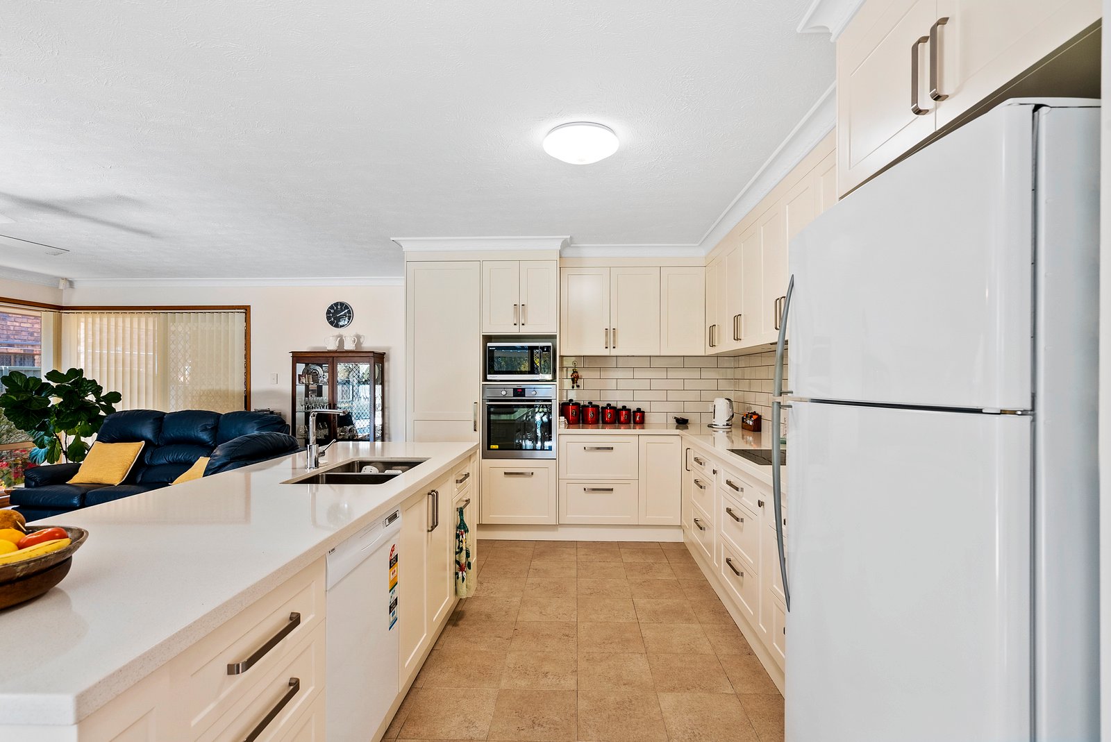 19 Kentia Court ELANORA 8