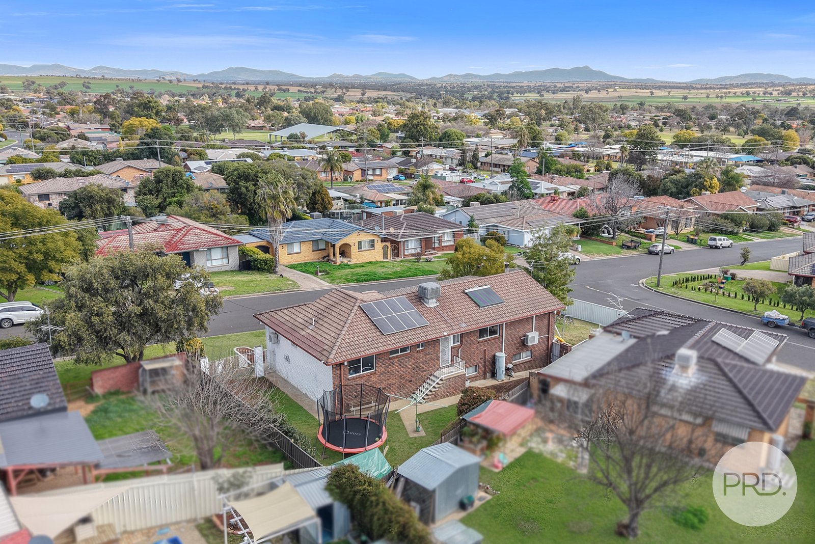 19 Kinarra Street TAMWORTH 3