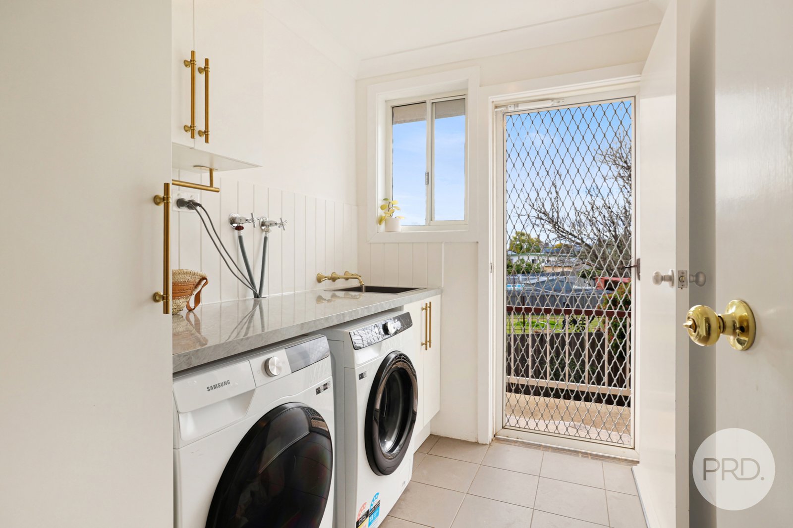 19 Kinarra Street TAMWORTH 16