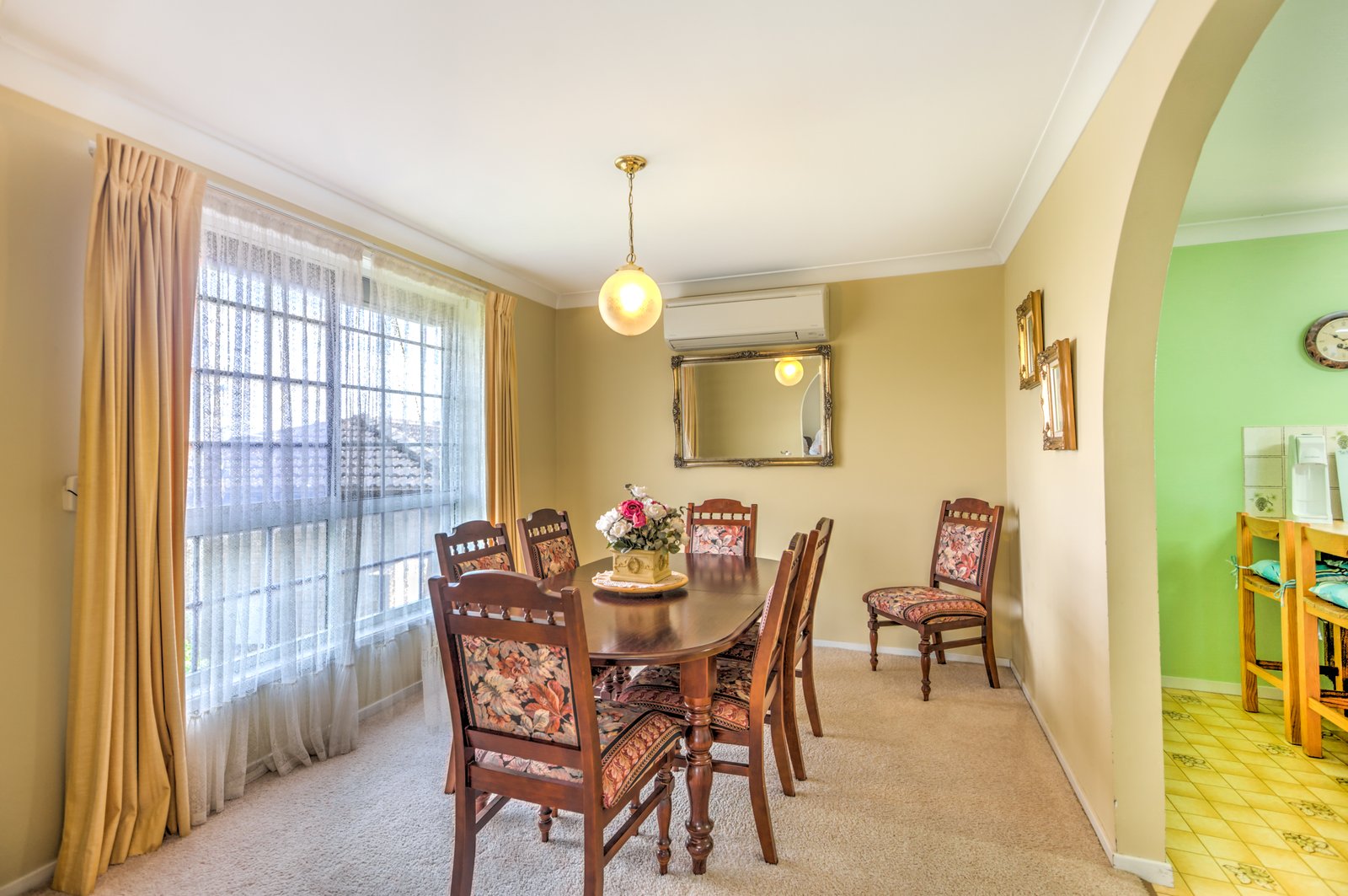 19 Kinarra Street TAMWORTH 4