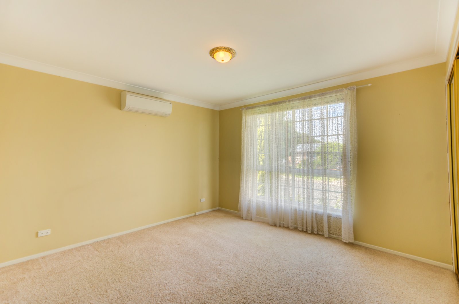 19 Kinarra Street TAMWORTH 10