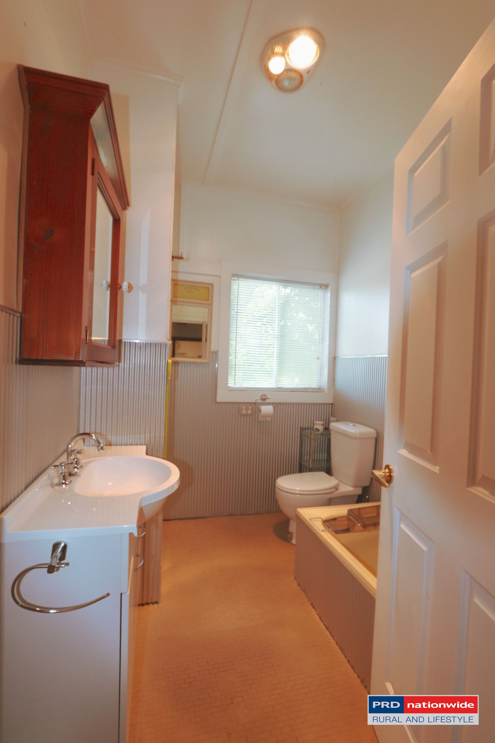 19 King Street TUMBARUMBA 7