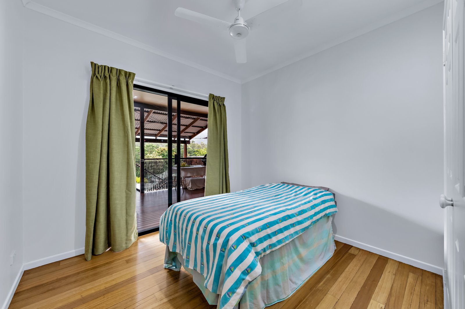 19 Kingfisher Terrace JUBILEE POCKET 9