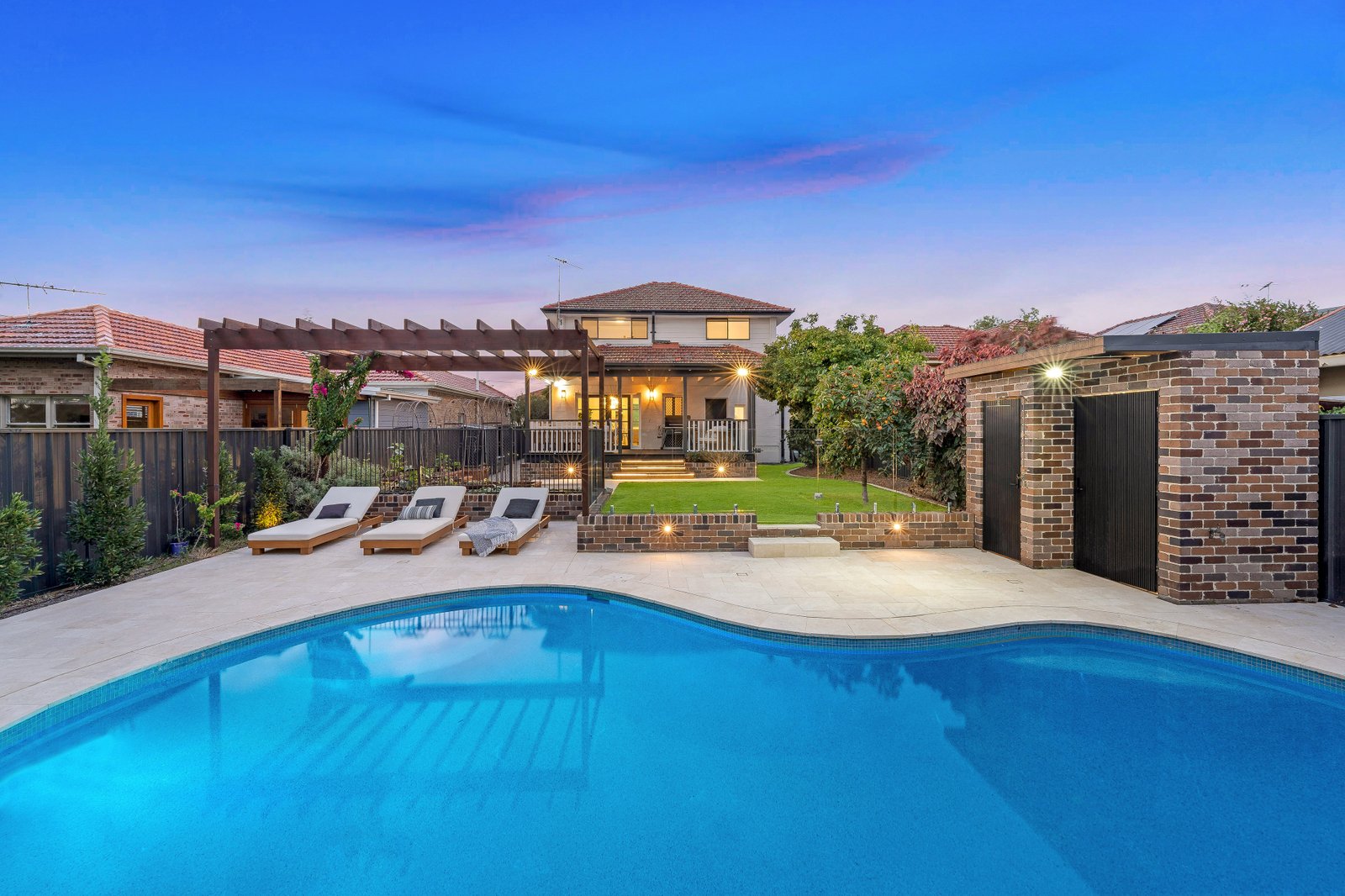 19 Kinsel Avenue KINGSGROVE 2