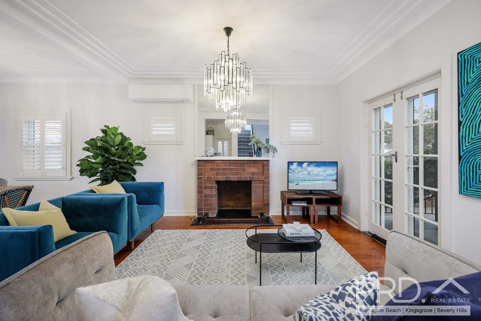 19 Kinsel Avenue KINGSGROVE 4