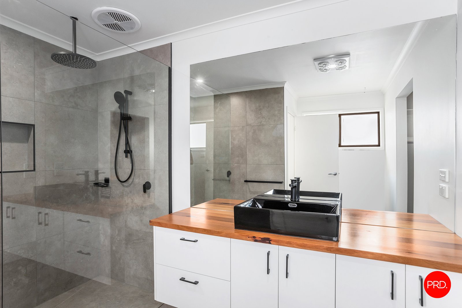 19 Knape Street LONG GULLY 8