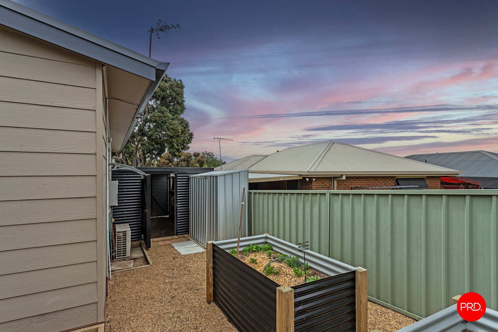 19 Knape Street LONG GULLY 16