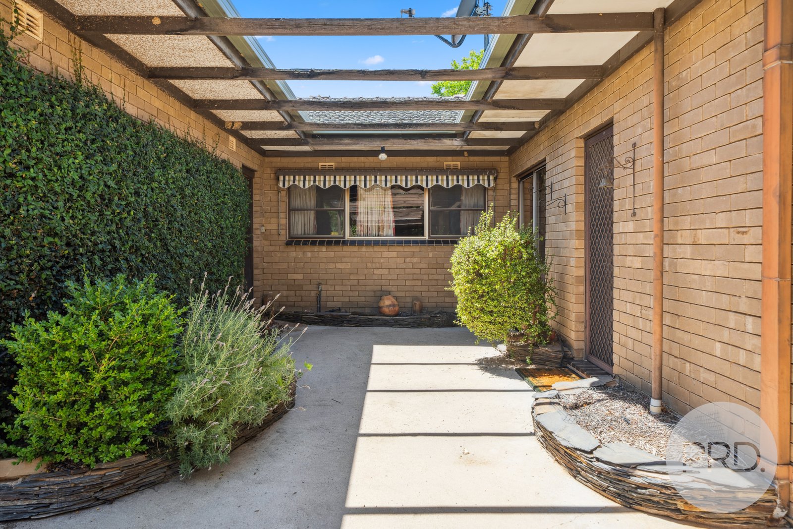 19 Lakeside Drive LAKE ALBERT 14