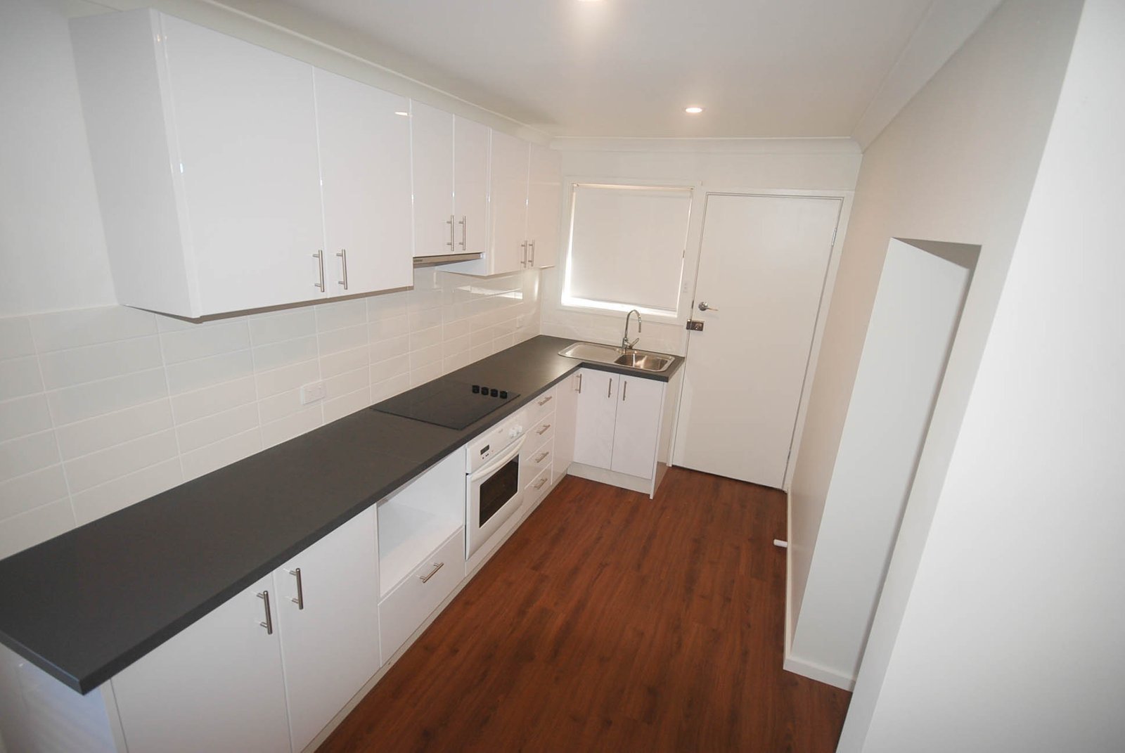 1/9 Lampe Avenue WAGGA WAGGA 2