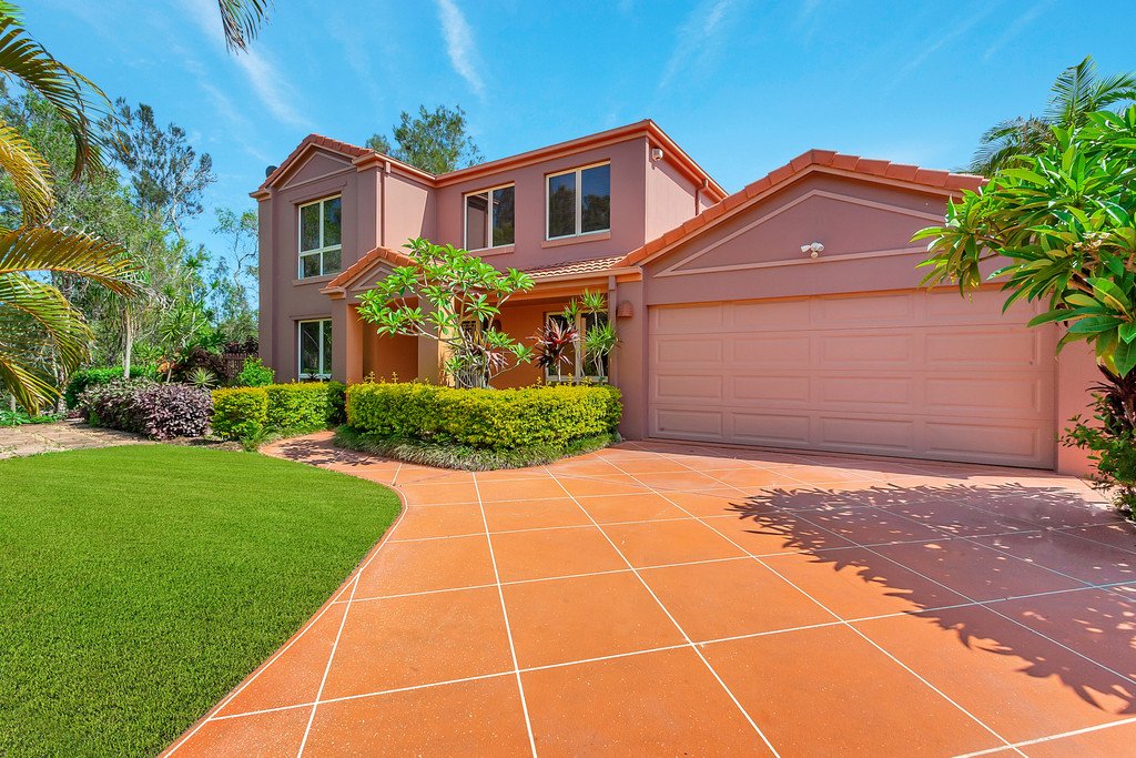 19 Lanai Drive BURLEIGH WATERS 1