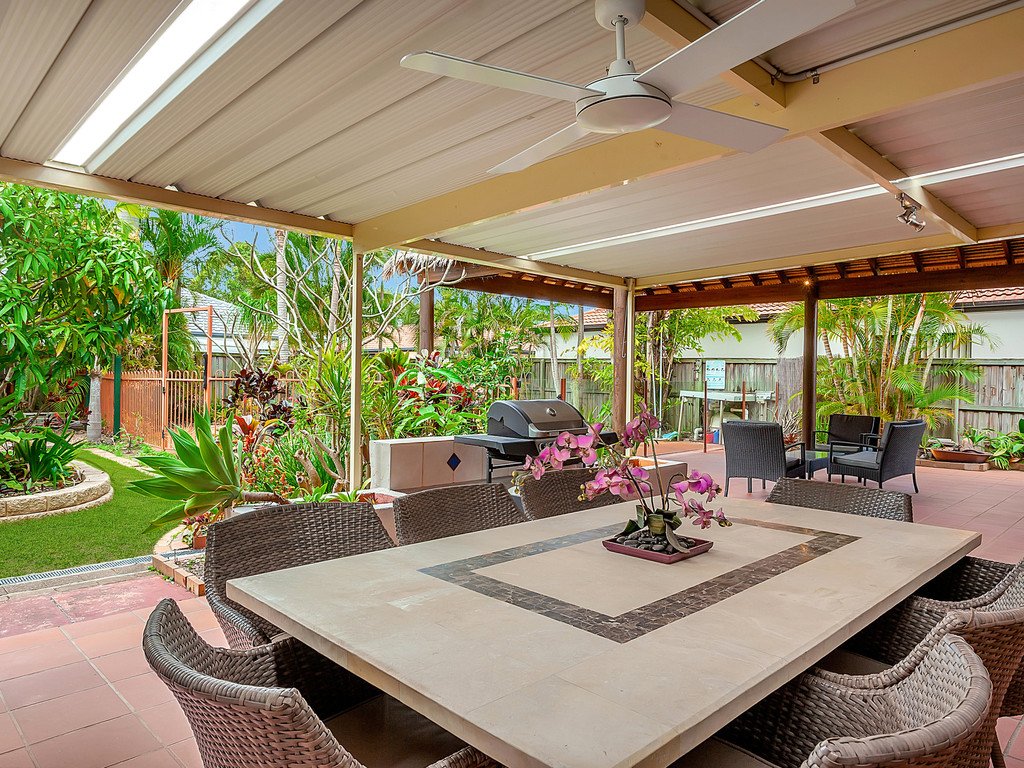 19 Lanai Drive BURLEIGH WATERS 6