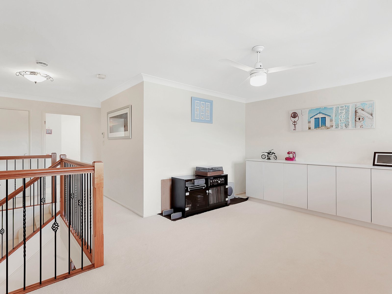 19 Lanai Drive BURLEIGH WATERS 11