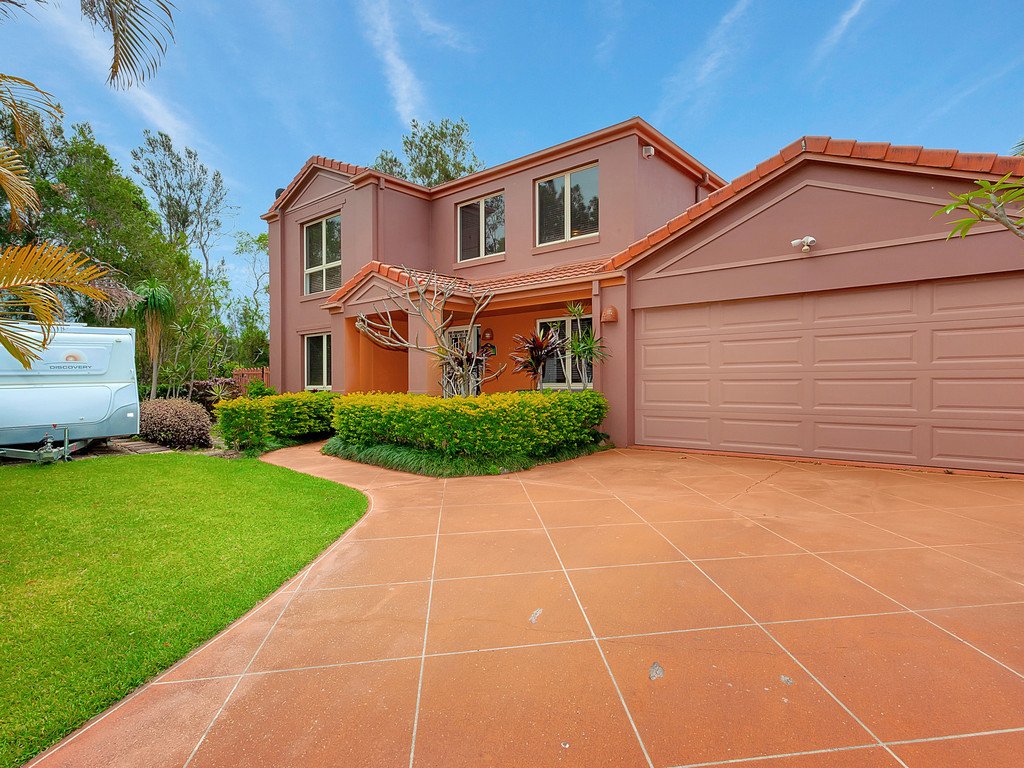19 Lanai Drive BURLEIGH WATERS 2