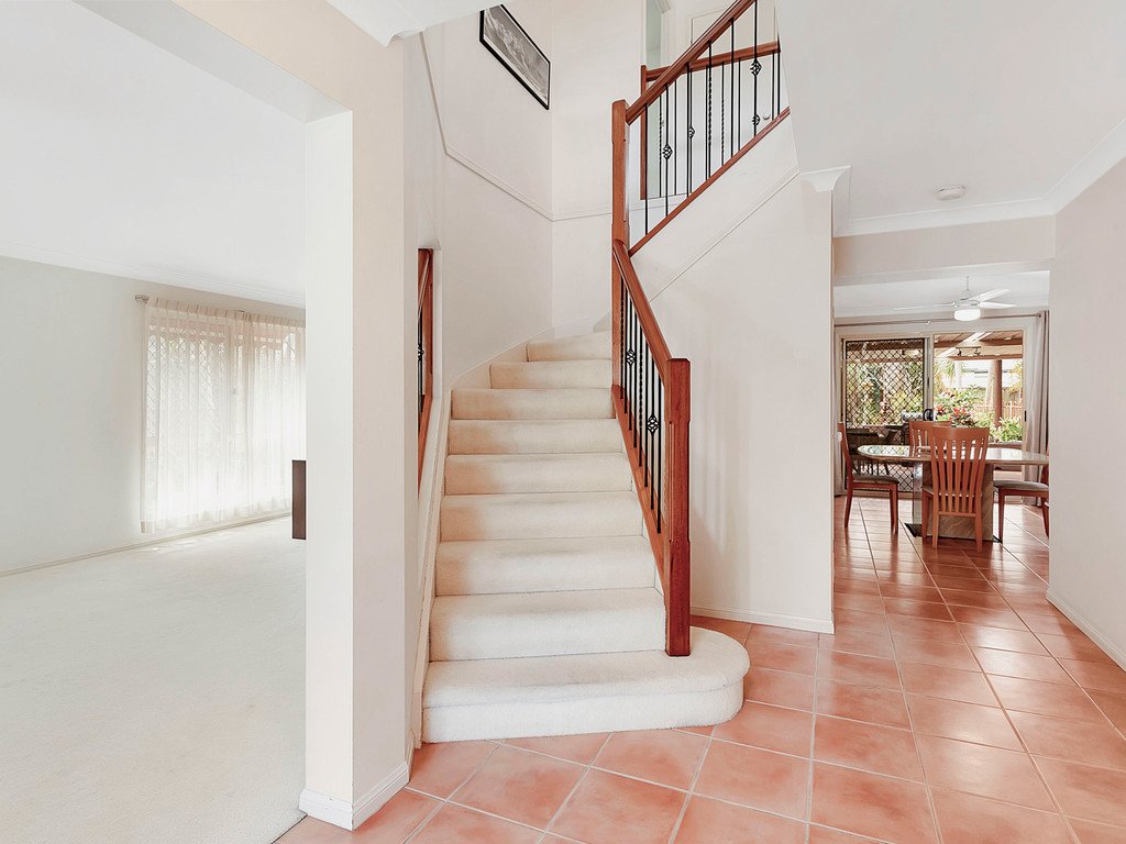 19 Lanai Drive BURLEIGH WATERS 6