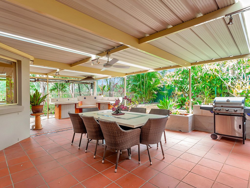 19 Lanai Drive BURLEIGH WATERS 16