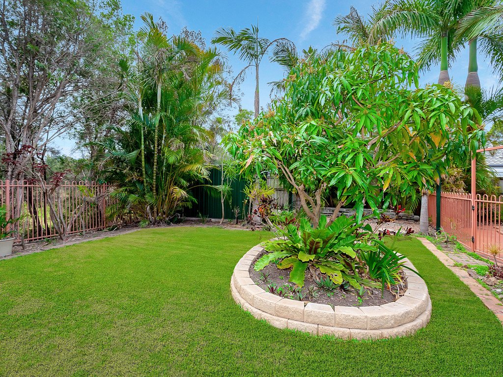 19 Lanai Drive BURLEIGH WATERS 19