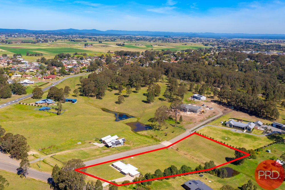 19 Lang Drive BOLWARRA HEIGHTS 3